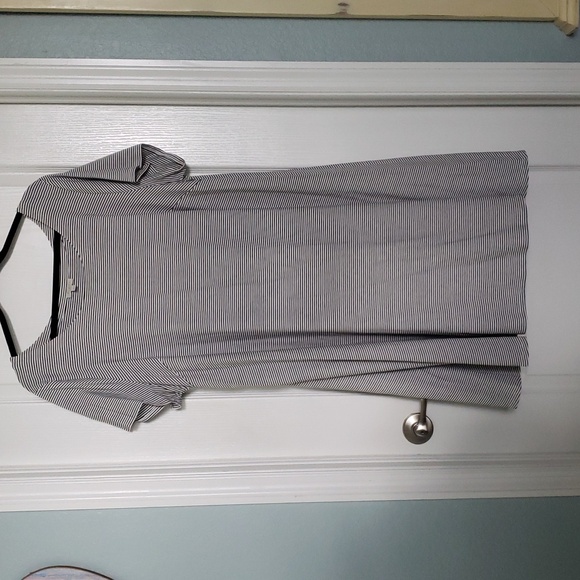 Talbots Dresses & Skirts - Talbots Plus 3X Black Stripe Slimming  A Line Tee Florida Dress